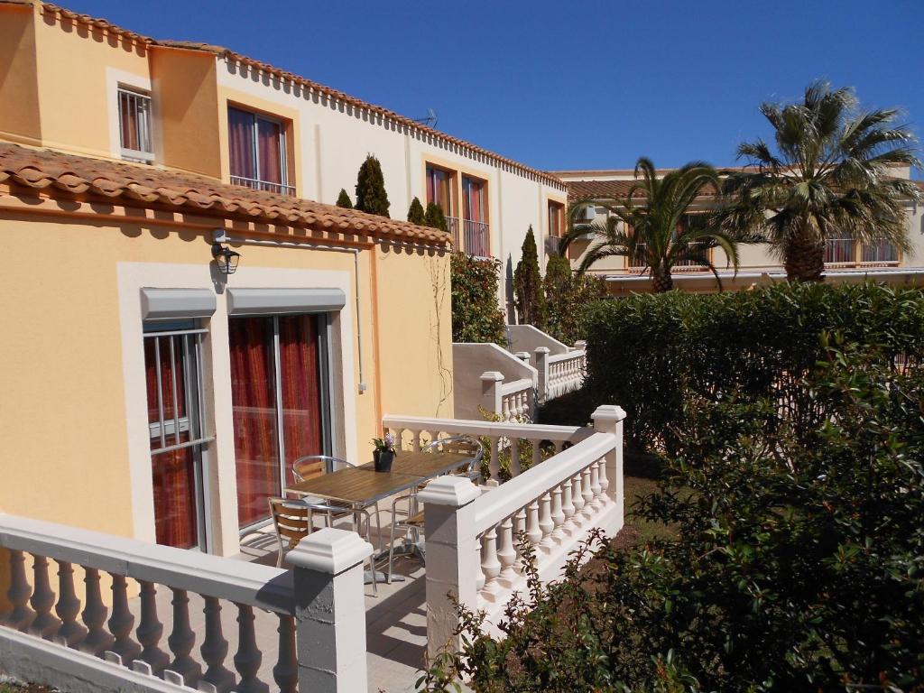 Brit Hotel Confort Helios Agde Bilik gambar
